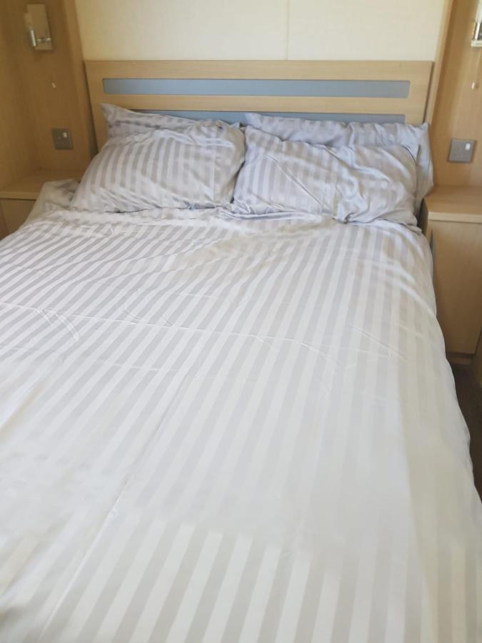 6 Berth Holiday Home On Ocean Edge Near Morecambe Heysham Exterior foto
