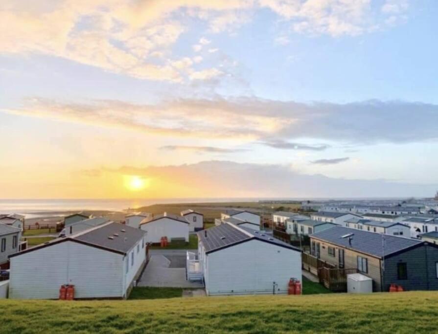 6 Berth Holiday Home On Ocean Edge Near Morecambe Heysham Exterior foto
